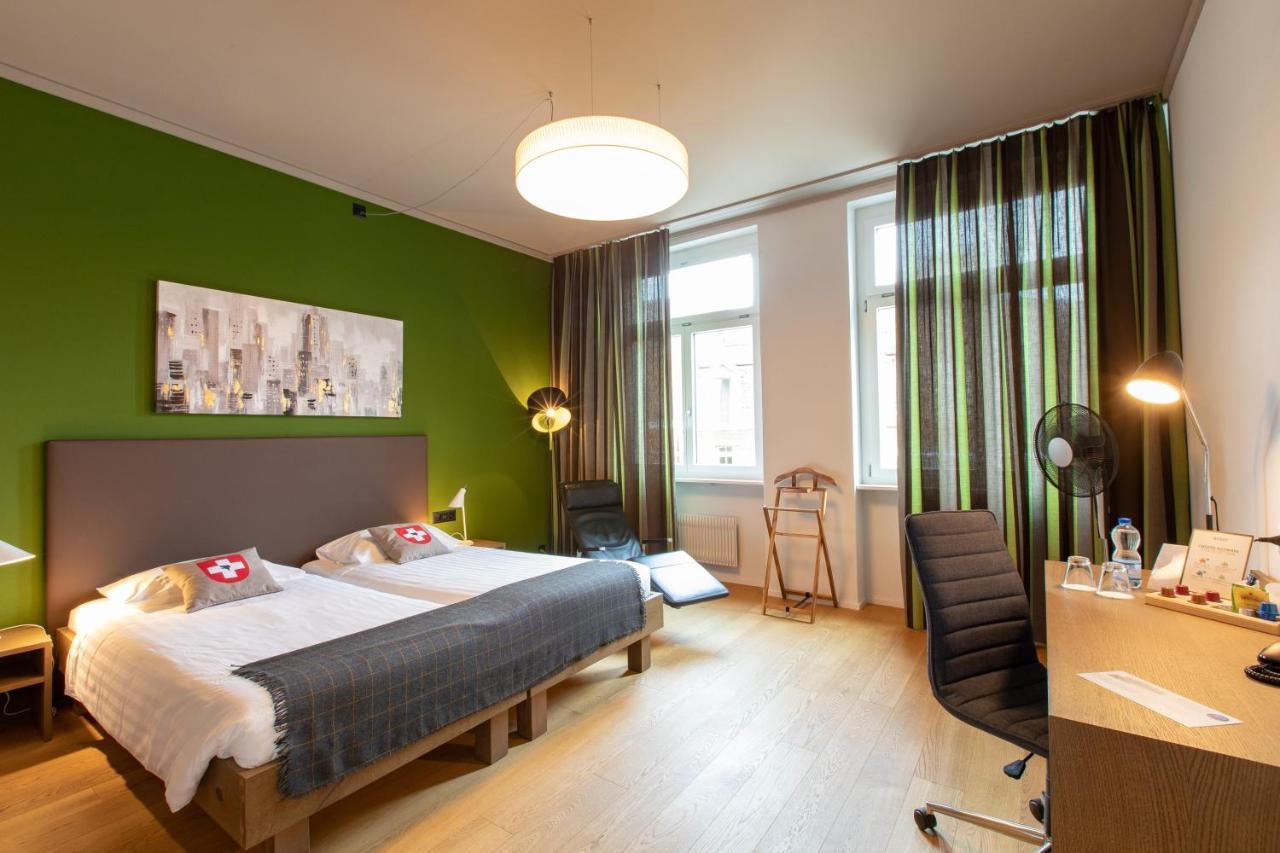 Large Double Room,749660621:JPEG